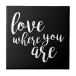 Quotable V Fliese<br><div class="desc">Quotable V von Anna Hambly</div>