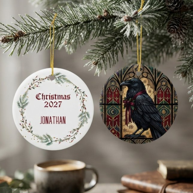 Raben-Gotik-Buntglas Keramik Ornament (Simulated stained glass raven christmas ornament for alternative holiday lovers .)