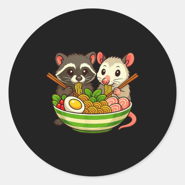 Raccoon And Ossum Eating Ramen Noodles  Runder Aufkleber (Vorderseite)