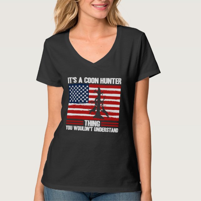 Raccoon Hunting Season USA Flag It's A Coon Hunter T-Shirt (Vorderseite)