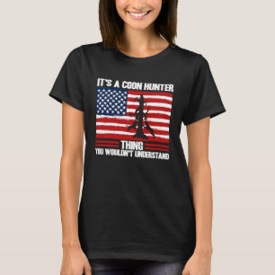 Raccoon Jagd Saison USA Flag Es ist ein Coon Hunte T-Shirt