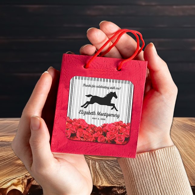 Racehorse und Rote Rosen Derby Brautparty Quadratischer Aufkleber (3" square stickers, perfect for bridal shower party favor bags and boxes.)