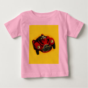 Racing Car Rot Gelb Altes Auto Baby T-shirt