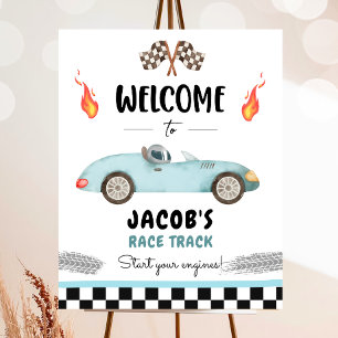Racing Race Car Zwei schnelles neugieriges Junge W Poster