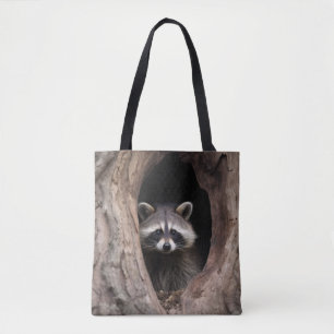 Racoon in der Baumhöhle