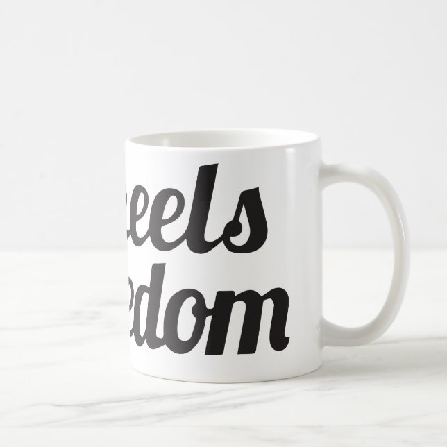 Räder des Wecker-zwei zur Freiheits-Tasse Tasse (Rechts)