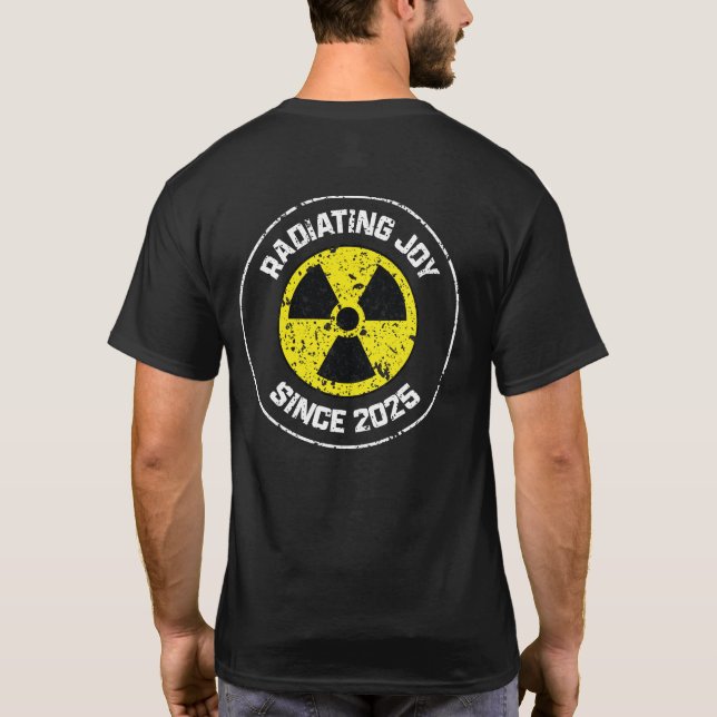 Radiationssymbol Strahlerfreude seit Grunge 2025 T-Shirt (Rückseite)