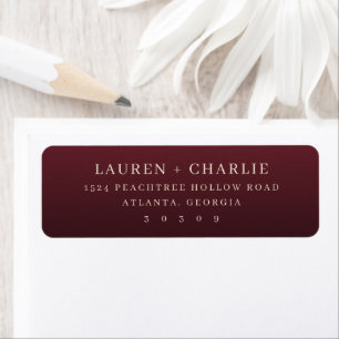 Raffiniertes Maroon-Typografisch