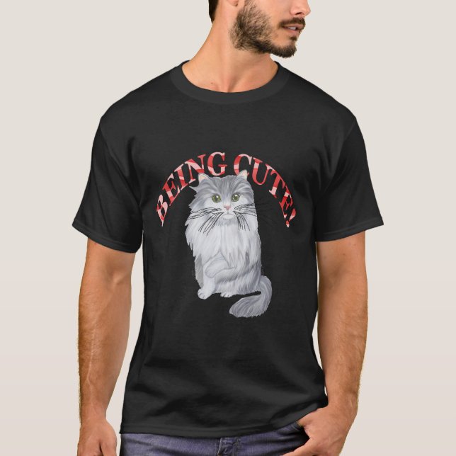 RAGAMUFFIN CAT BEING CUTE T-Shirt (Vorderseite)