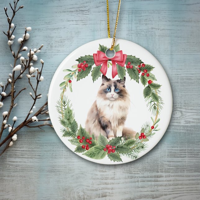 Ragdoll Cat Red Bow Holly Wreath Keramik Keramik Ornament (Von Creator hochgeladen)