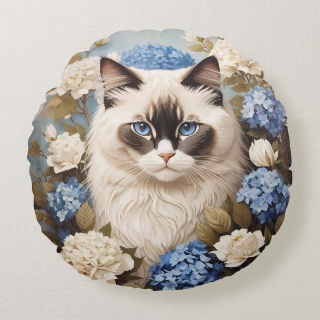 Ragdoll Katze mit Blue Hydrangea-Blume Rundes Kissen (Vorderseite)