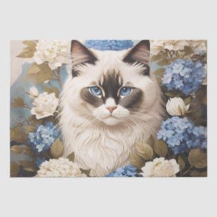 Ragdoll Katze mit Blue Hydrangea-Blume Seidenpapier