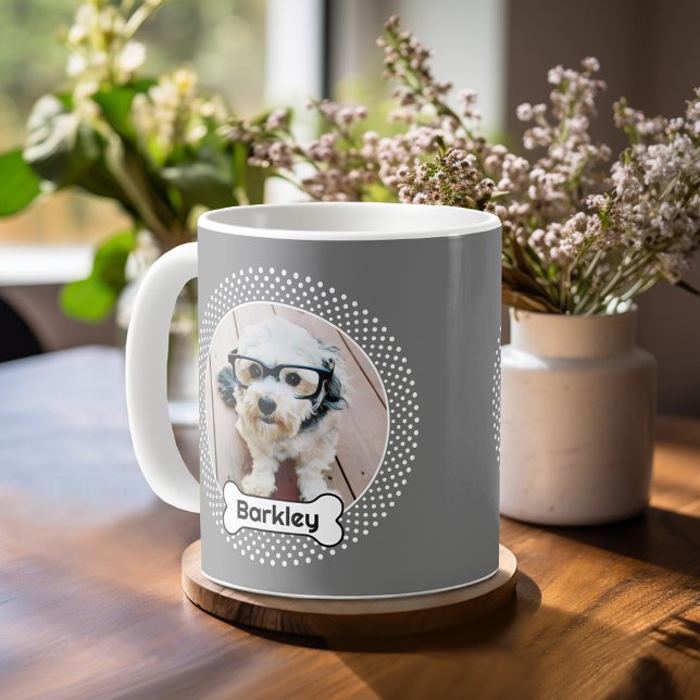 Rahmen für Hundeknochen und graue Polka Dot Pet Fo Kaffeetasse (Personalized mug with a photo on each side - pet theme)