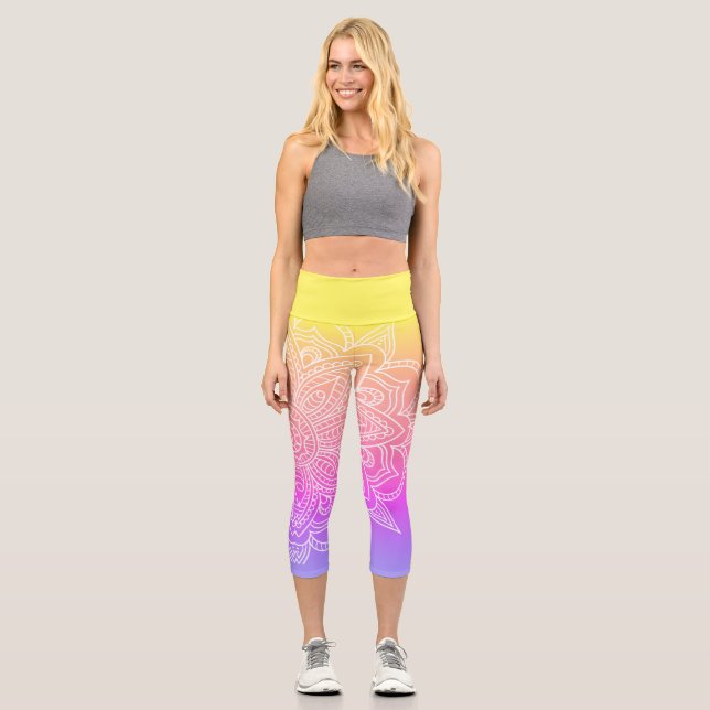 Rainbow and White Mandala Yoga Capri Leggings (Vorderseite)