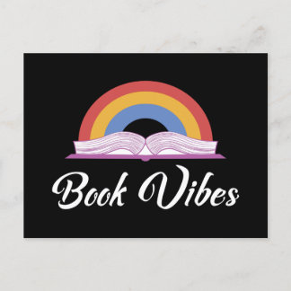 Rainbow Book Vibes Vintag Retro Book Lover Einladungspostkarte