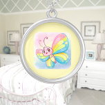 Rainbow Butterfly Necklace Versilberte Kette<br><div class="desc">Ein niedlicher Regenbogenschmetterling,  digital in einem Cartoon Aquarell-Stil kreiert. Perfektes Design für Kinder und Erwachsene auf vielen trendigen Produkten! Passen Sie Ihre Hintergrundfarbe an oder fügen Sie Text hinzu!</div>