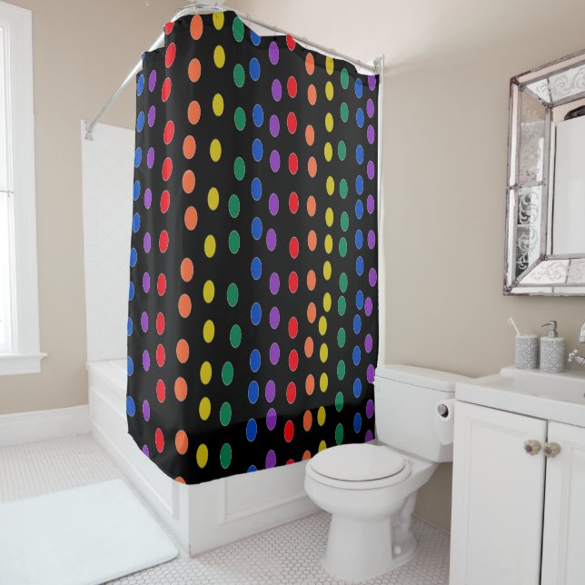 Rainbow Candy Dots auf Schwarz Duschvorhang (Beispiel)