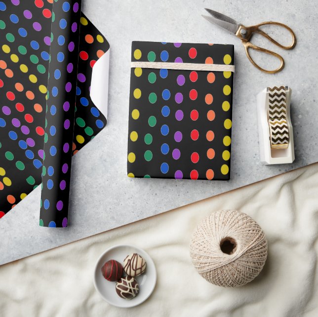 Rainbow Candy Dots auf Schwarz Geschenkpapier (Kunsthandwerk)