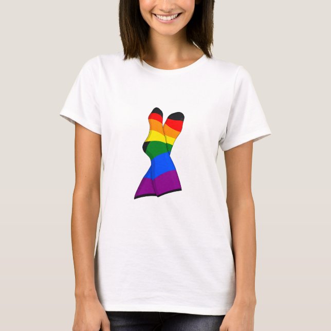 Rainbow Crossed Legs T-Shirt (Vorderseite)