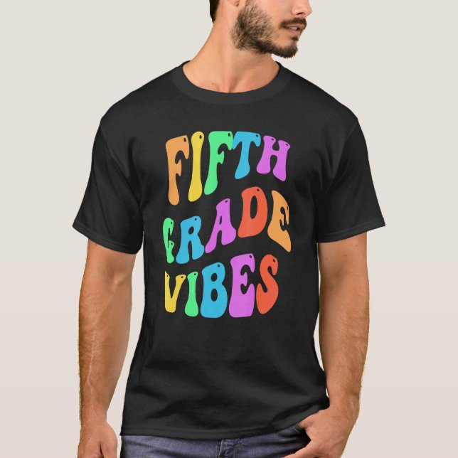 Rainbow FIFTH GRADE VIBES Retro 5th Gr Kleine Miss T-Shirt (Vorderseite)