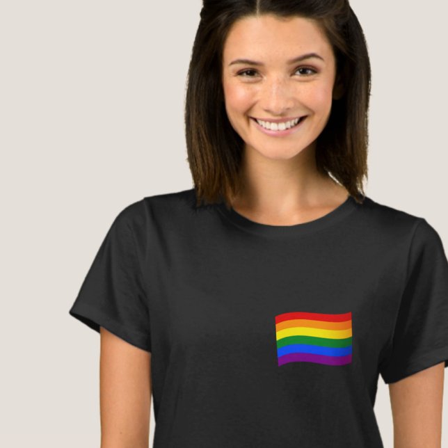 Rainbow Flag Gay Pride LGBT Liebe ist Liebe LGBTQ T-Shirt (Von Creator hochgeladen)