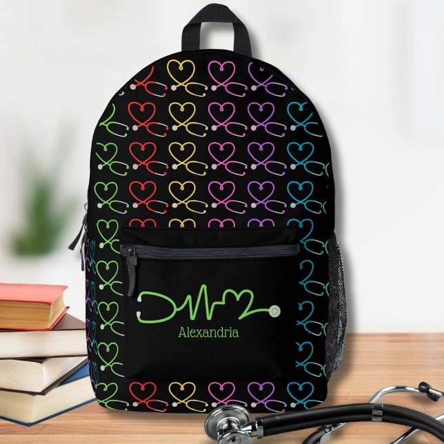 Rainbow Heart Stethoscope Monogram Bedruckter Rucksack (Von Creator hochgeladen)