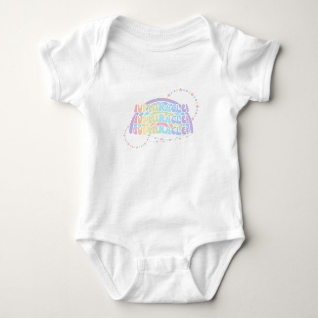 Rainbow IVF MIRACLE Farbige Unfruchtbarkeit Bewuss Baby Strampler (Vorderseite)