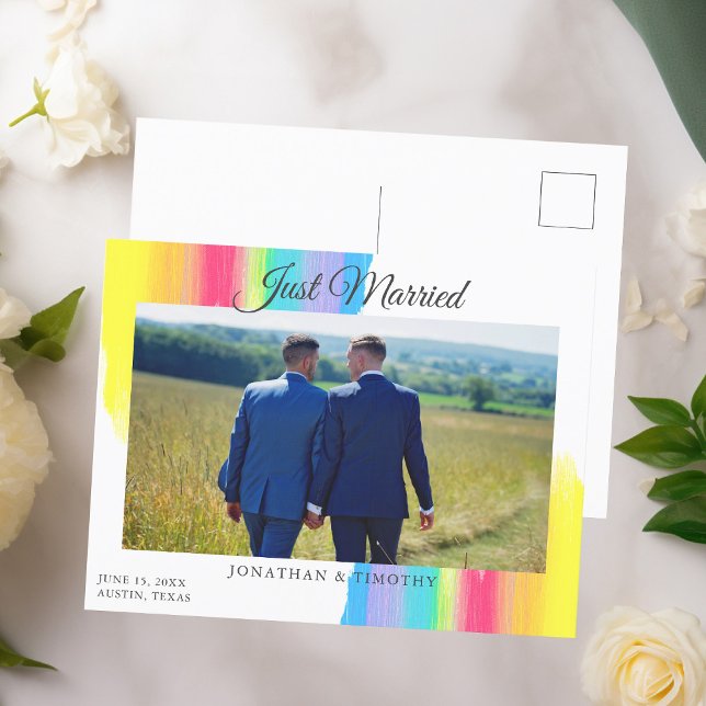 Rainbow Just Married New Foto Chic Wedding Ankündigungspostkarte (Von Creator hochgeladen)