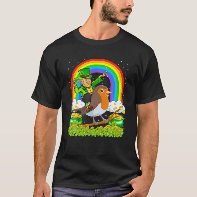 Rainbow Leprechaun Riding American Robin Bird St P T-Shirt (Vorderseite)