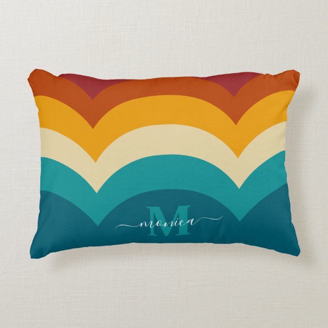 Rainbow Monogram Individuelle Name Retro Sunset St Dekokissen (Vorderseite)