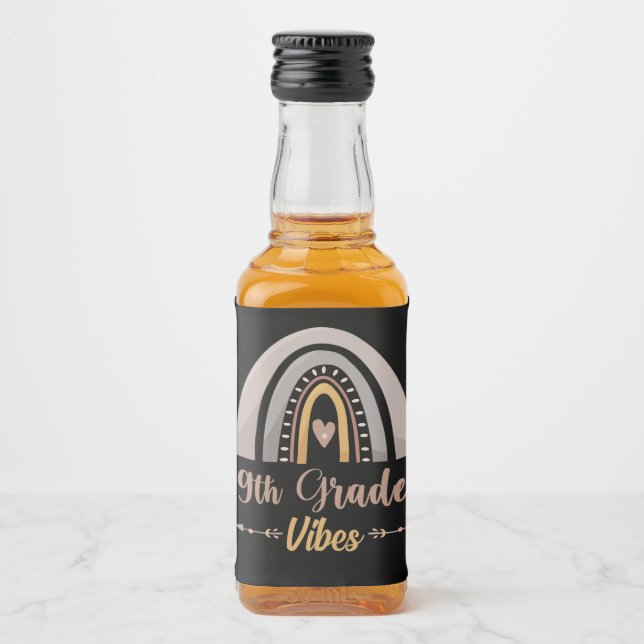 Rainbow Neunten Grad Zurück zur Schule Alkoholflaschenetikett (Vorderseite)