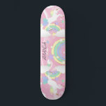 Rainbow Pink Unicorn Skateboard<br><div class="desc">Einhorn Skateboard bereit für Sie zu personalisieren. ✔ HINWEIS: ÄNDERN SIE NUR DIE VORLAGEBEREICHE, DIE SIE BENÖTIGEN! 😀 Sie können den Text bei Bedarf entfernen und neu hinzufügen, was immer Sie möchten und welchen Schriftart Sie möchten. 📌 Wenn Sie weitere Anpassungen benötigen, klicken Sie bitte auf den Button "Weitere Anpassungen...</div>