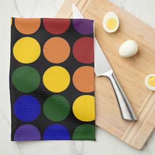 Rainbow Polka Dots auf Schwarz Handtuch
