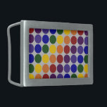 Rainbow Polka Dots on Gray Rechteckige Gürtelschnalle<br><div class="desc">Dieses Sonderstück enthält Reihen von regenbogenfarbenen Polka-Punkten auf grauem Hintergrund. Das Grau hat ein fast metallisches Gefühl. Die Offsetreihen bilden Diagonalen jeder Farbe: violett,  indigo,  blau,  grün,  gelb,  orange und rot. Digitales Bild. Copyright © 2011 Claire E. Skinner. Alle Rechte vorbehalten.</div>