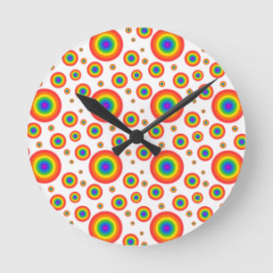 Rainbow Polka Dots Runde Wanduhr