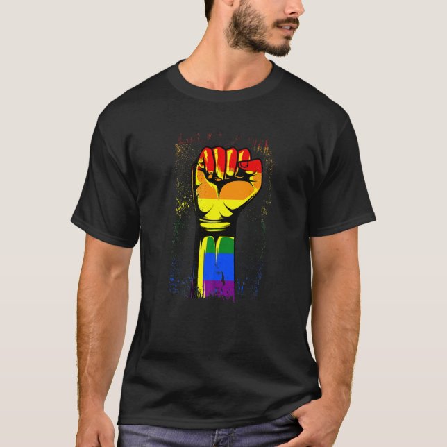 Rainbow Pride Fist LGBT Liebe und Toleranz T-Shirt (Vorderseite)