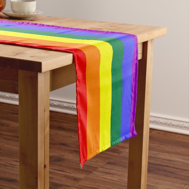 Rainbow-Pride-Flag Mittelgroßer Tischläufer (Beispiel)