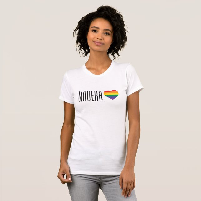 Rainbow Pride Heart Moderne Liebe T-Shirt (Vorne ganz)