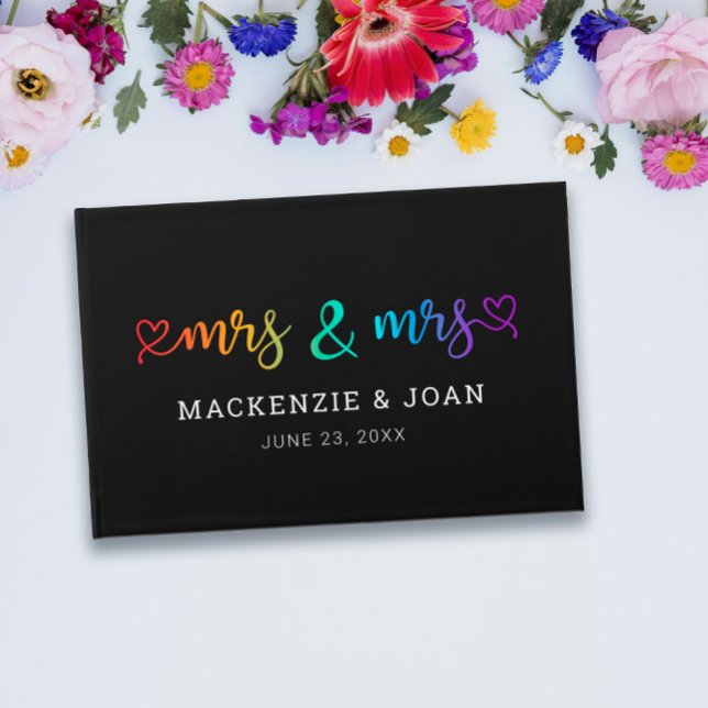 Rainbow Script Black Mrs & Mrs. Lesbian Wedding Gästebuch (Von Creator hochgeladen)