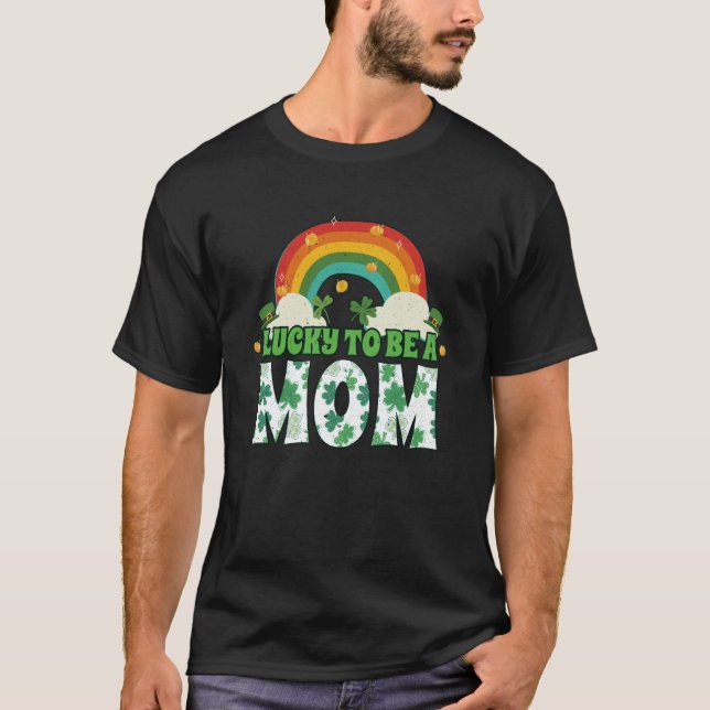 Rainbow Shamrock Leprechaun Saint Patrick's Lucky  T-Shirt (Vorderseite)