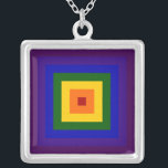 Rainbow Square Versilberte Kette<br><div class="desc">Zeigen Sie Ihre Liebe mit einem geometrischen Regenbogen. Eine Reihe roter, orangefarbener, gelber, grüner, blauer, indigofarbener und violetter Quadrate strahlen aus dem Mittelpunkt dieses festlichen Designs aus. Digitales 5400 x 5400 Pixel Bild. Copyright ©2011 Claire E. Skinner, Alle Rechte vorbehalten.</div>