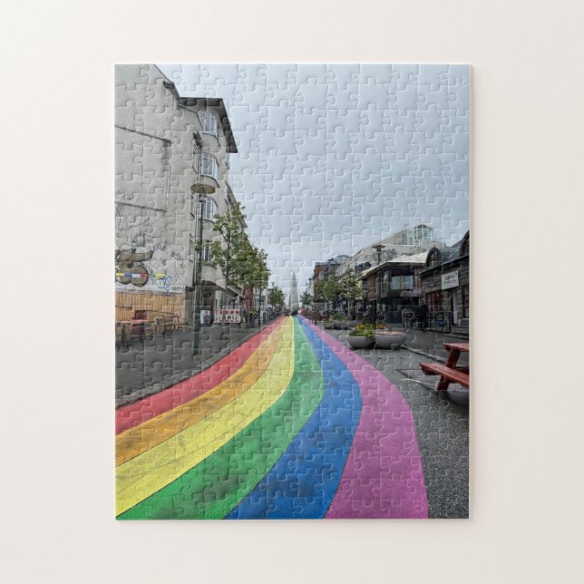 Rainbow Street in Reykjavik Island Puzzle (Vertikal)