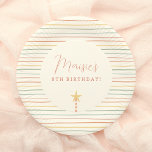 Rainbow Strips & Star Candle Geburtstagsparty Pappteller<br><div class="desc">Fügen Sie Ihrer Geburtstagsparty mit diesen Tellern etwas Spaß hinzu! Dieses Design wurde in Anlehnung an unsere Rainbow Layer Cake Birthday Party Kollektion entworfen und zeichnet sich durch eine sternförmige Kerze und Regenbogenstreifen aus. Klicken Sie auf "Diese Vorlage personalisieren" und füllen Sie die Felder mit Ihren Daten aus. Fühlen Sie...</div>