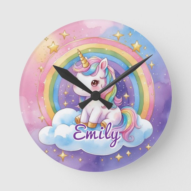 Rainbow Unicoron auf Cloud Editable Name Clock Runde Wanduhr (Vorderseite)