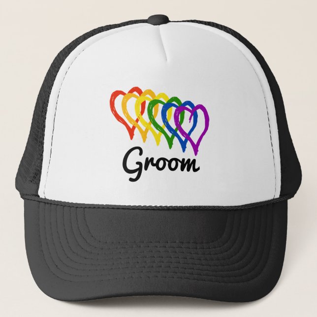 Rainbow Wedding Layered Hearts Groom Truckerkappe (Vorderseite)