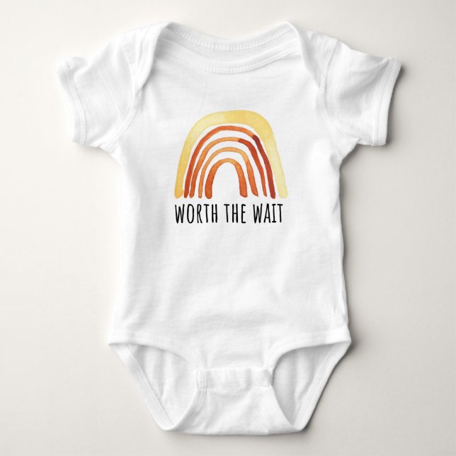 Rainbow Worth The Wait Baby Bodysuit Strampler (Vorderseite)