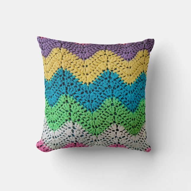 Rainbow Zigzag Crochet Design Kissen (Vorderseite)