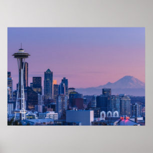 Rainier im Hintergrund. Poster