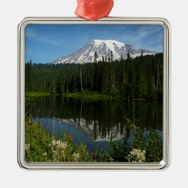 Rainier Lake Reflektion mit Wildblumen Ornament Aus Metall (Vorne)