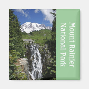 Rainier mit Wasserfall Magnet